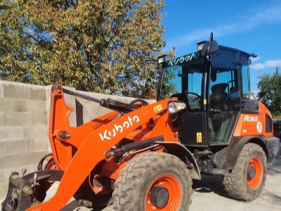 Nakladač Kubota R065