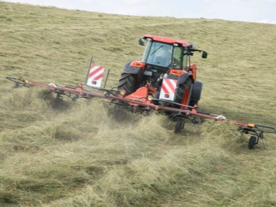 Rotační obraceč Kubota TE8000