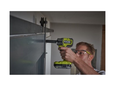 Ryobi RIW18CBL-0 - aku 18V bezuhlíkový kompaktní rázový utahovák ONE+ (bez baterie a nabíječky)