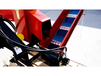 Špalíkovač za traktor PTO Model R-150 Remet + Pásový dopravník 3m