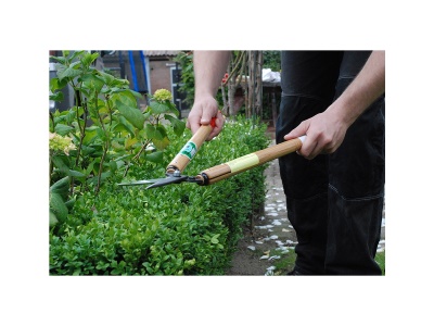 Okatsune 204 - dlouhé plotové nůžky s krátkými čepelemi