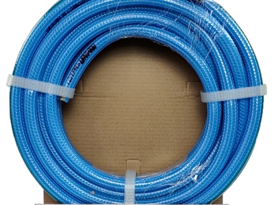 Modrá zahradní hadicí Procraft PR-3KGH1310F