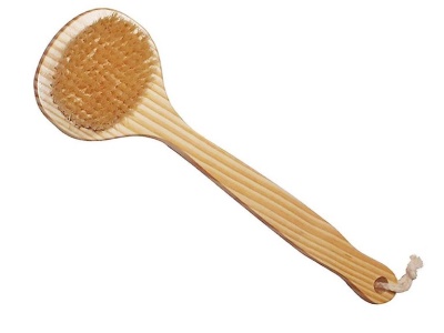 Masážní kartáč s dlouhou rukojetí