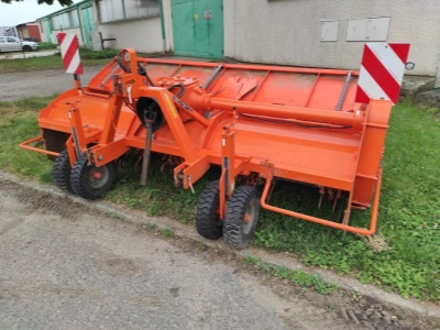 Půdní fréza Struik 4RF310HR