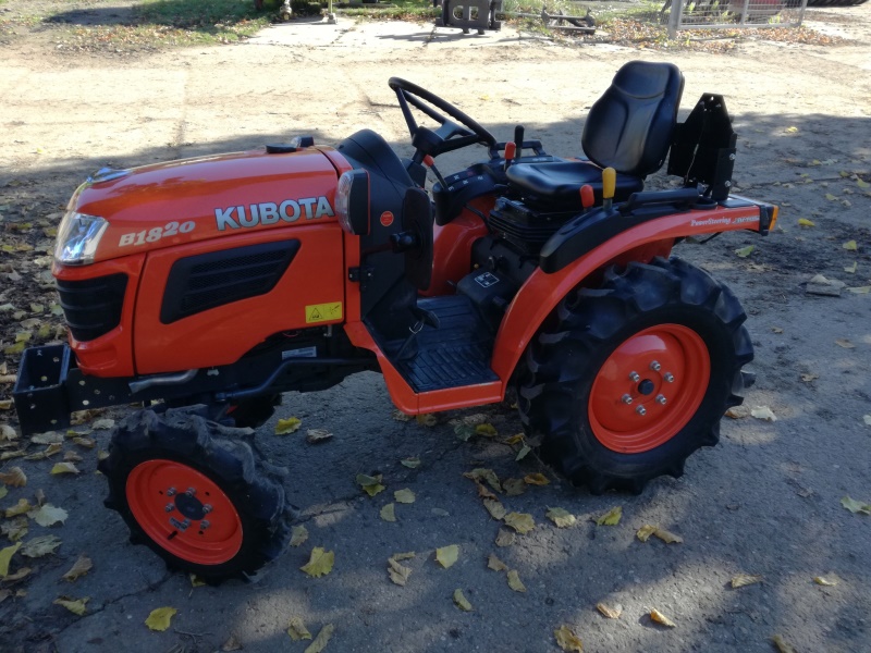 KUBOTA B1820