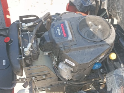 Travní traktor SECO Goliath 4x4