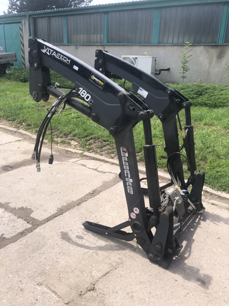 Čelní nakladač Q180N EURO
