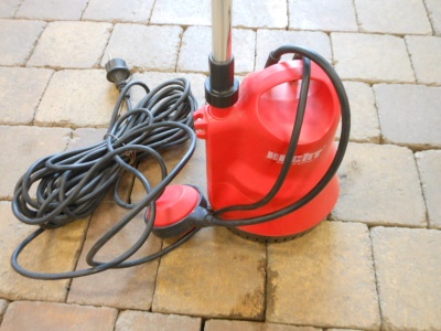 Zahradní sudové čerpadlo - HECHT 3350 