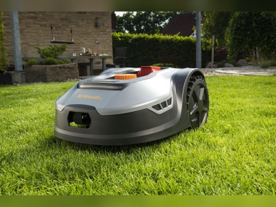 Riwall PRO RRM 950 APP - robotická sekačka ( 900 m2 ) s vodícím drátem