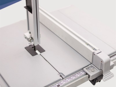 Scheppach HBS 400 - pásová pila s podstavcem