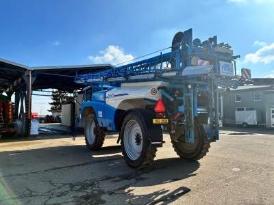 Samojízdný postřikovač AGRIO DINO 6600