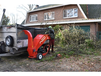 GTM GTS 1300 G - drtič větví s benzinovým motorem