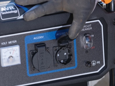 Scheppach SG 3200x - rámová elektrocentrála 2800 W s AVR regulací