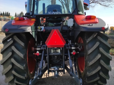 Zemědělský traktor Kubota M5-092 s čelním nakladačem LK1500M