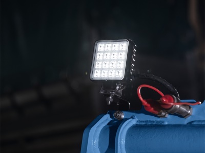 Scheppach MKL 730 - pásový smykový nakladač