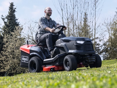 Scheppach TMR 452-98C-RD - travní traktor 98 cm se zadním výhozem a CVT převodovkou