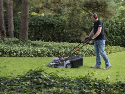 POWEBG7560 - AKU sekačka 18V LI-ION 400mm (bez baterie)