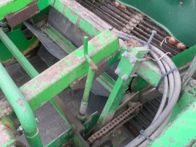 Bramborový kombajn AVR TT 23 SK