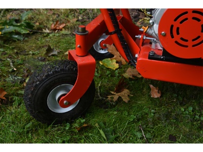 GTM GTS 1300 WDG - benzinový drtič dřeva s pojezdem