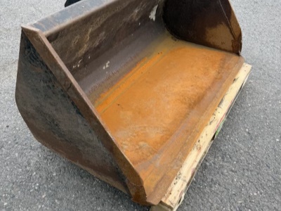 Kloubový nakladač GiANT D337T