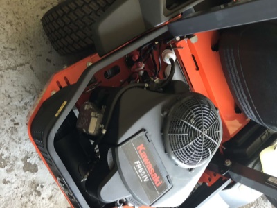 Traktorová sekačka Kubota Z122R