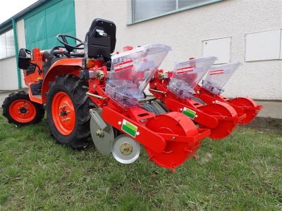 Nesený secí stroj Terradonis JDT - 4 řádky