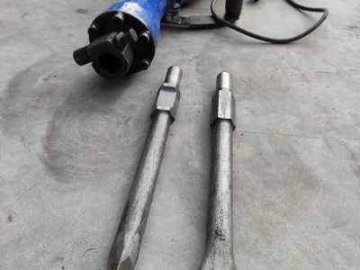 Bourací kladivo Scheppach  AB1700