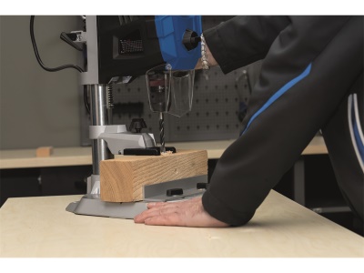 Scheppach DP 60 - stojanová vrtačka s křížovým laserem a LED osvětlením