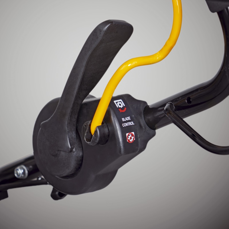 Benzínová sekačka CubCadet XM3 ER53 s pojezdem