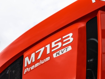 Zemědělský traktor Kubota M7173