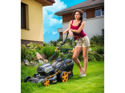 Riwall PRO RALM 4640SPi - aku 40 V travní sekačka 4v1 s pojezdem a bezuhlíkovým motorem (bez baterie a nabíječky)