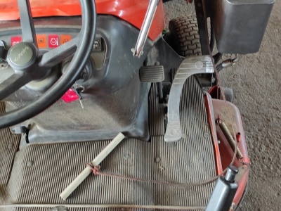 Kubota GR 1600 s zametacím katráčem Kersten