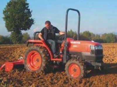 Kubota L 3200