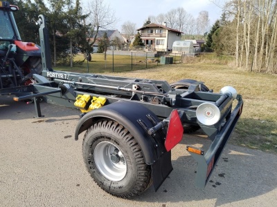 Traktorový nosič kontejnerů WTC PORTÝR 7.5