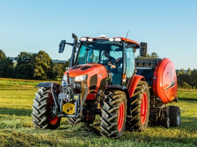 Zemědělský traktor Kubota M5112