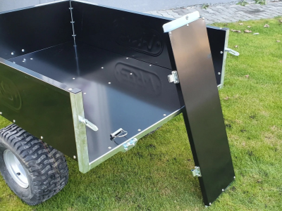 Vozík za traktor TRVMS - POZINK PLUS + ČERNÁ/ČERVENÁ/ORANŽOVÁ/ŠEDÁ/ZELENÁ/ŽLUTÁ