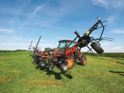 Rotační obraceč Kubota TE8500