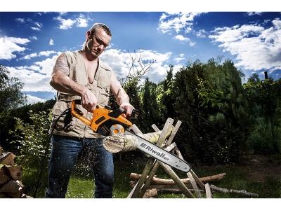Riwall PRO RECS 2440 - řetězová pila s elektrickým motorem 2400 W