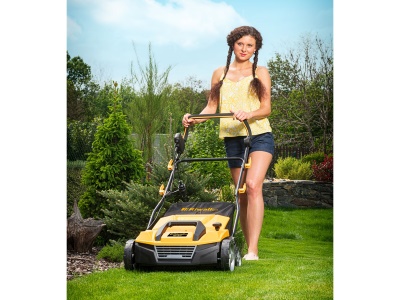 Riwall PRO REV 3816 - travní provzdušňovač s elektrickým motorem combi 3 v 1