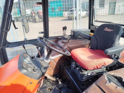 Kolový traktor Zetor 7245