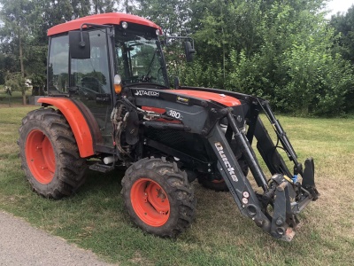Kubota L2501 s čelní nakladačem Q180 Euro a závažím 500 kg