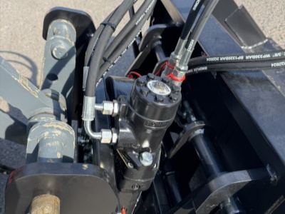Hydraulický rotátor závěsu GiANT