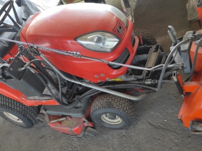Kubota GR 1600 s zametacím katráčem Kersten