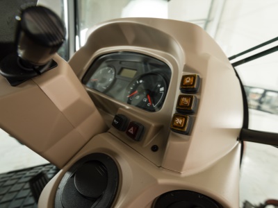 Zemědělský traktor Kubota M 7060