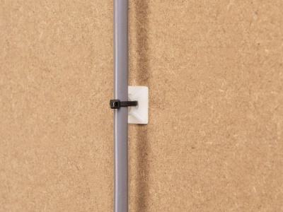 PREP00033 - Kabelová příchytka samolepící bílá 19 x 19mm 100ks