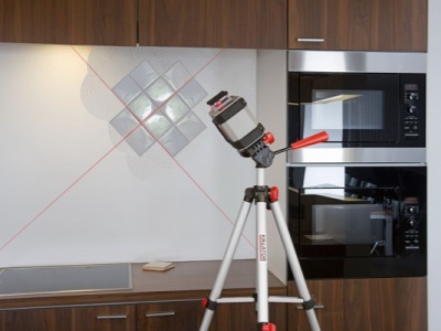 KRT706230T1 - Křížový laser 360° se stativem