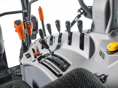 Zemědělský traktor Kubota M5072N Cab