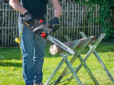 POWEG10110 - Elektrická řetězová pila 2 200W 400mm