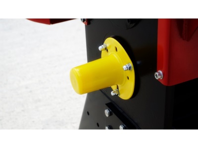 Špalíkovač za traktor PTO Model R-80 Remet
