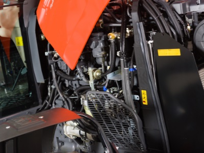 Zemědělský traktor Kubota M 7060